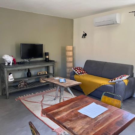 Apartament Studio Dans Les Alpilles Fontvieille Zewnętrze zdjęcie