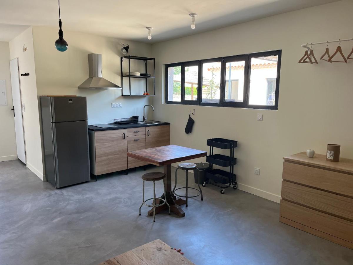 Apartament Studio Dans Les Alpilles Fontvieille Zewnętrze zdjęcie