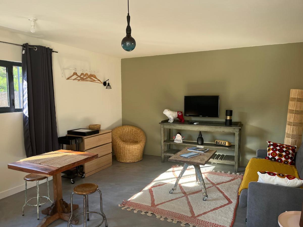 Apartament Studio Dans Les Alpilles Fontvieille Zewnętrze zdjęcie