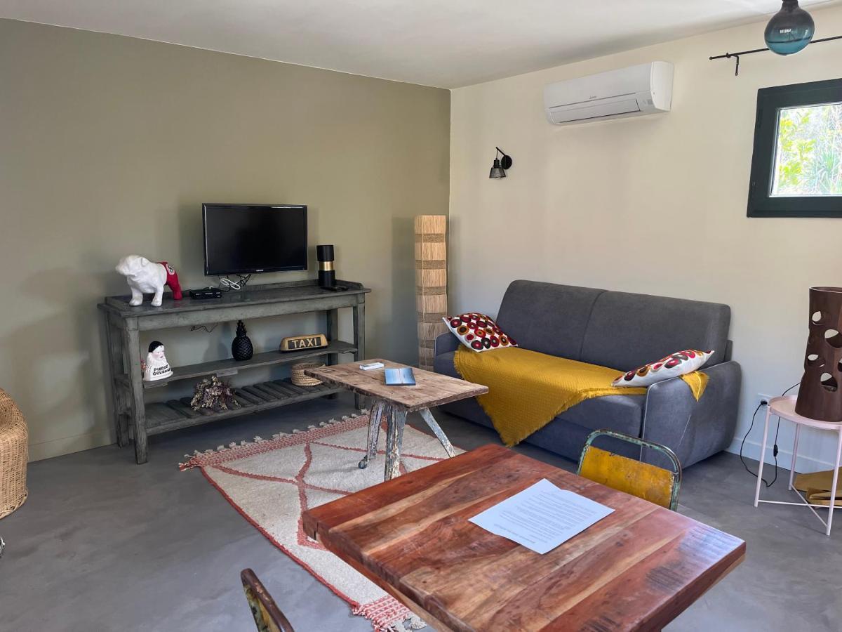 Apartament Studio Dans Les Alpilles Fontvieille Zewnętrze zdjęcie